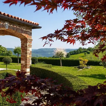 Vista Visinada Villa